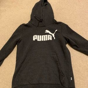 women’s puma sweatshirt size medium!